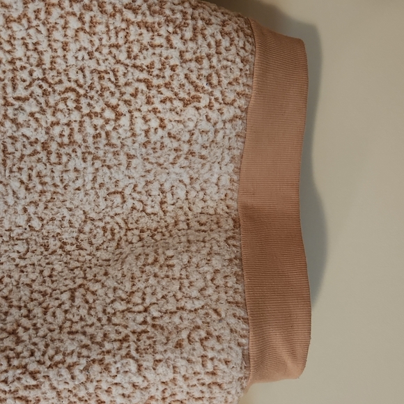 Express Cozy Oversized Pullover - Picture 4 of 9